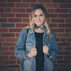 Meet your Posher, Alex